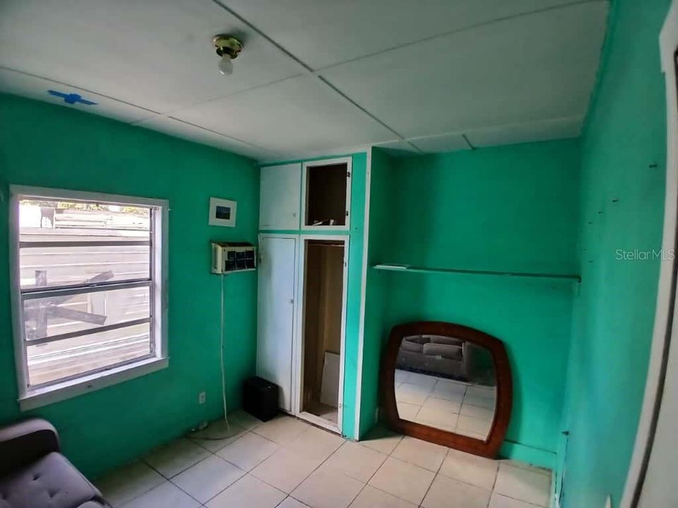 待售: $199,900 (2 贝兹, 1 浴室, 594 平方英尺)