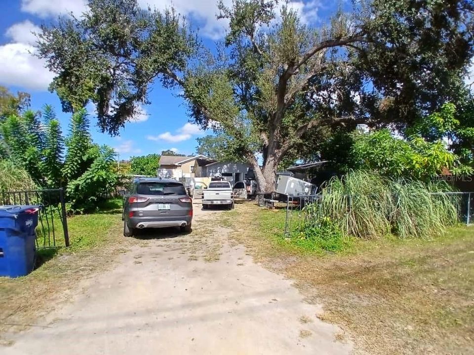 待售: $199,900 (2 贝兹, 1 浴室, 594 平方英尺)