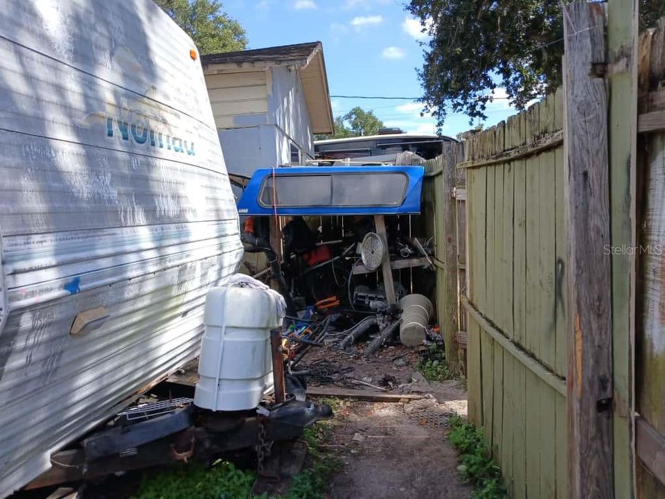 待售: $199,900 (2 贝兹, 1 浴室, 594 平方英尺)