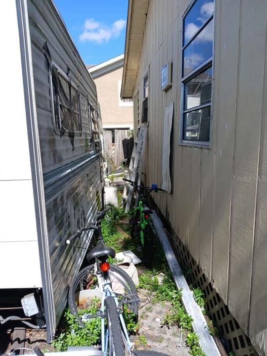 待售: $199,900 (2 贝兹, 1 浴室, 594 平方英尺)