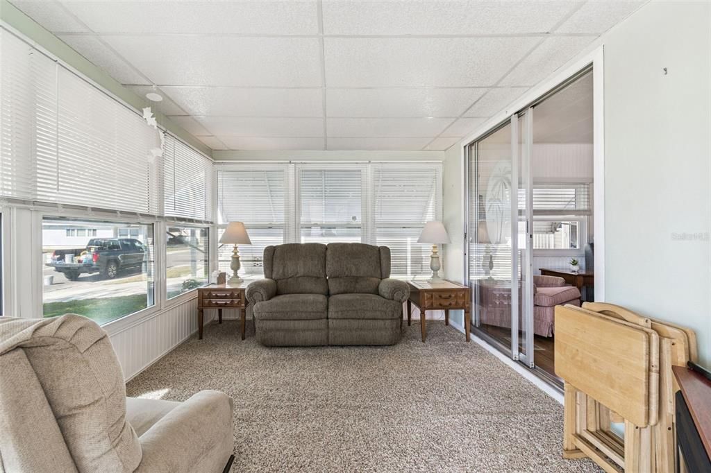 待售: $165,000 (2 贝兹, 2 浴室, 864 平方英尺)