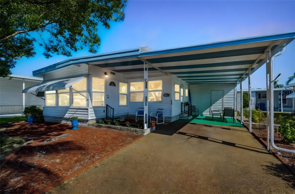 待售: $165,000 (2 贝兹, 2 浴室, 864 平方英尺)