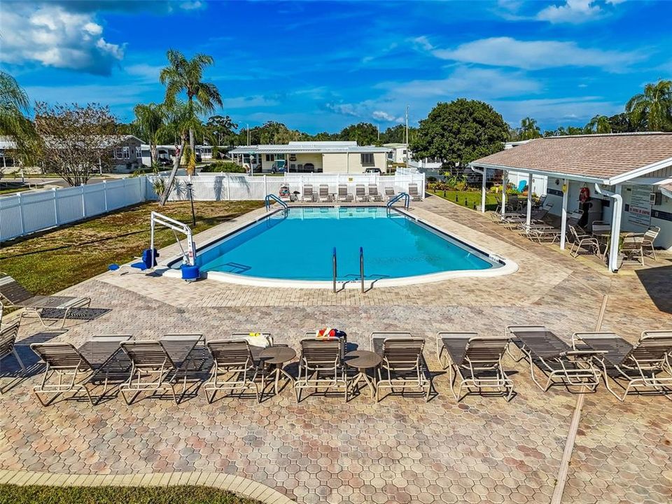 待售: $165,000 (2 贝兹, 2 浴室, 864 平方英尺)