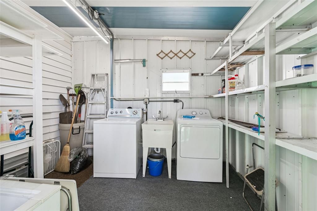 待售: $165,000 (2 贝兹, 2 浴室, 864 平方英尺)