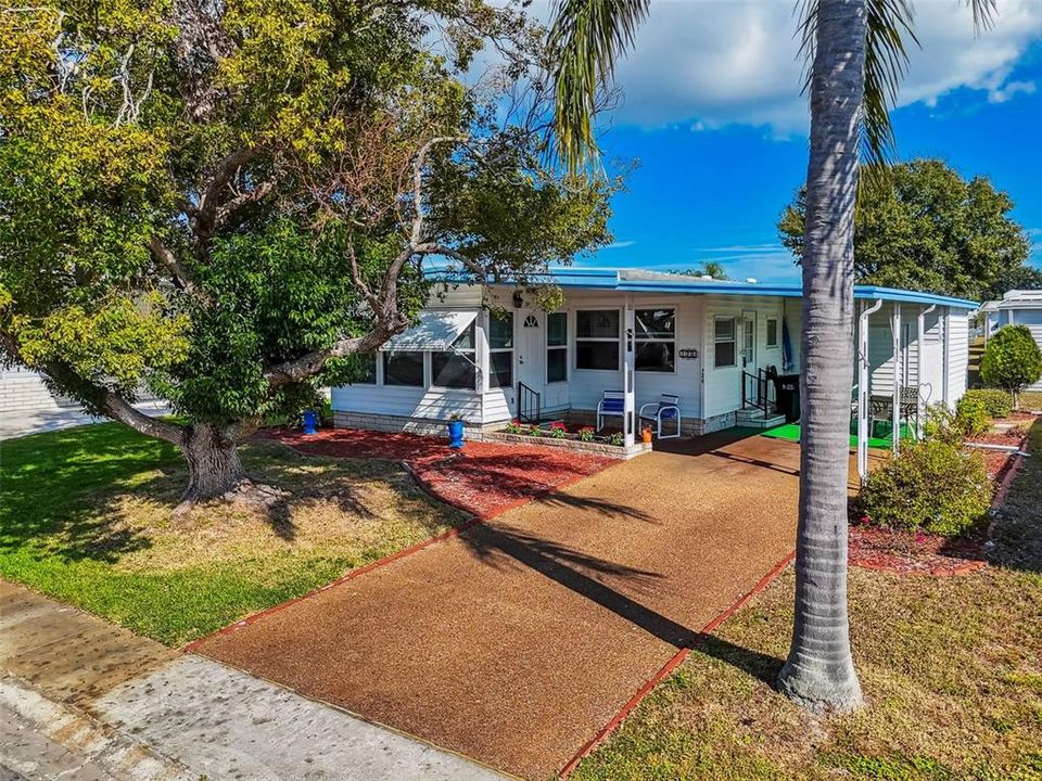 待售: $165,000 (2 贝兹, 2 浴室, 864 平方英尺)