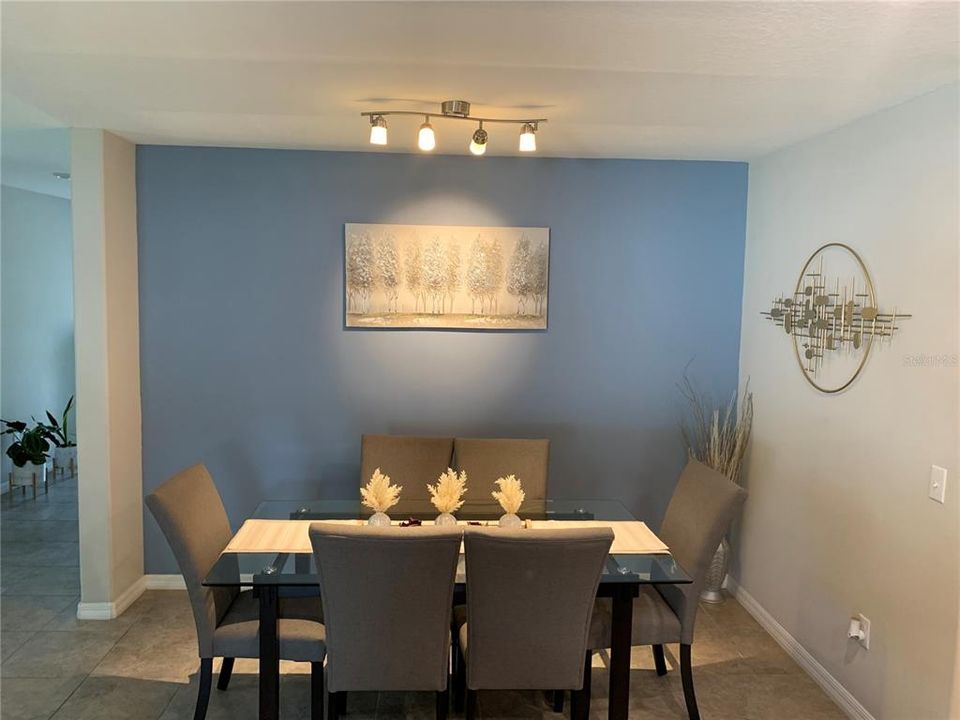 For Rent: $2,750 (5 beds, 2 baths, 2215 Square Feet)