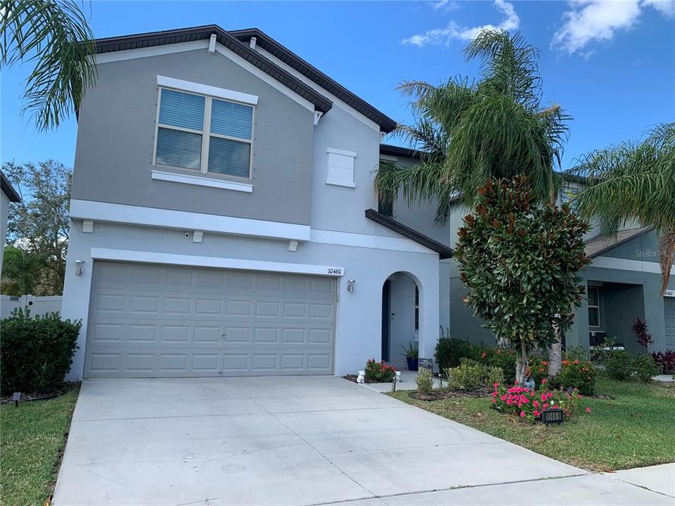 For Rent: $2,750 (5 beds, 2 baths, 2215 Square Feet)