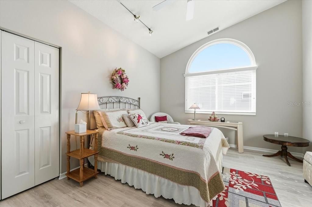 Active With Contract: $300,000 (3 beds, 2 baths, 1799 Square Feet)