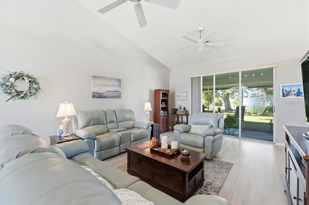 Active With Contract: $300,000 (3 beds, 2 baths, 1799 Square Feet)