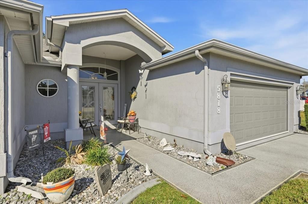 Active With Contract: $300,000 (3 beds, 2 baths, 1799 Square Feet)