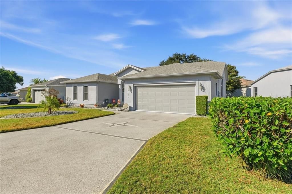 Active With Contract: $300,000 (3 beds, 2 baths, 1799 Square Feet)