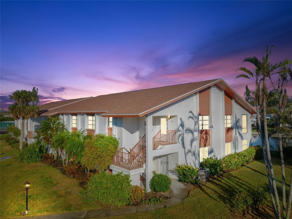 For Sale: $260,000 (2 beds, 2 baths, 1525 Square Feet)