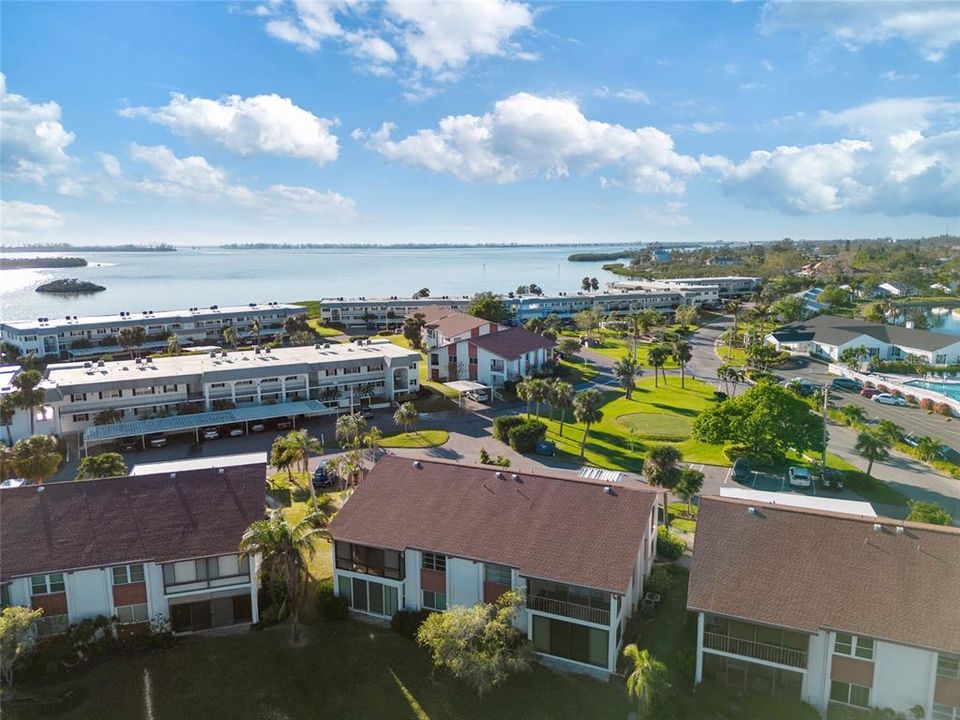 For Sale: $260,000 (2 beds, 2 baths, 1525 Square Feet)