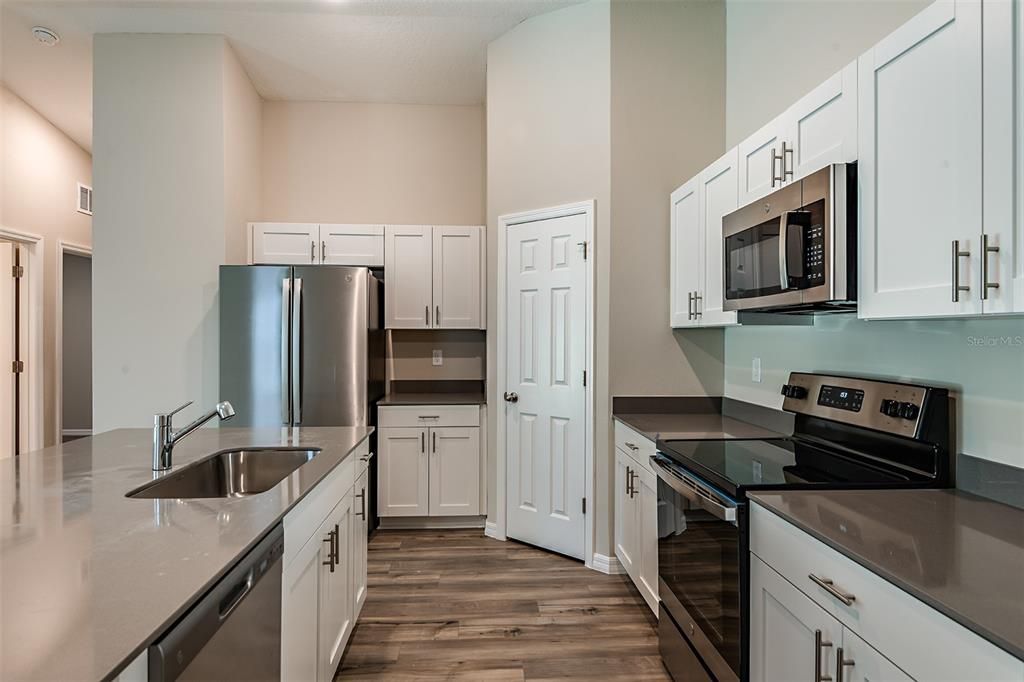 待售: $314,999 (3 贝兹, 2 浴室, 1615 平方英尺)