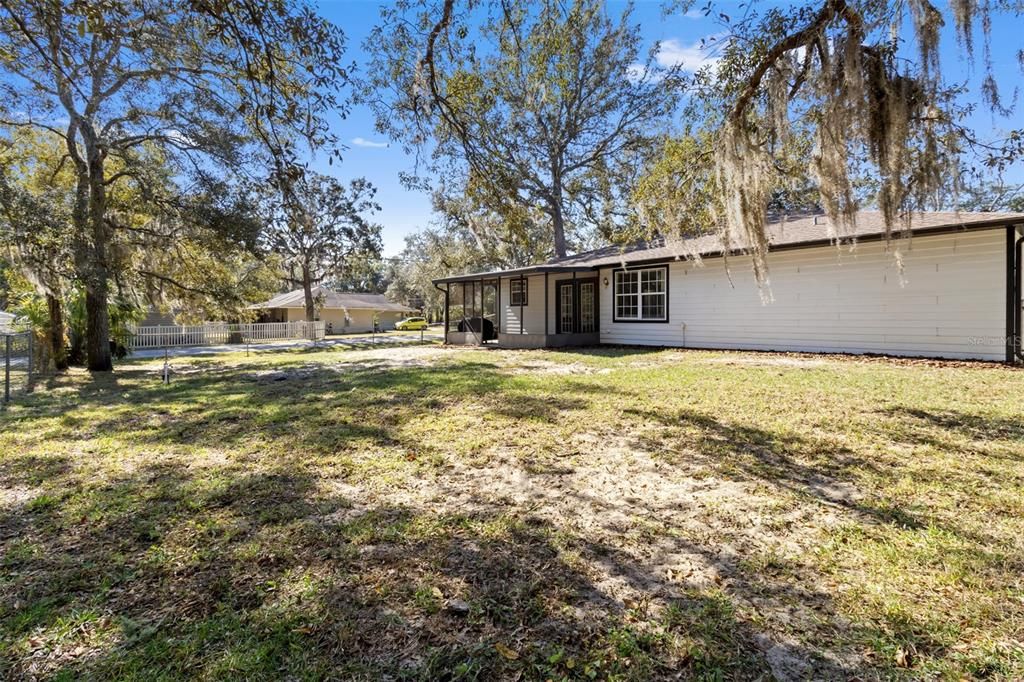 待售: $259,900 (3 贝兹, 2 浴室, 1324 平方英尺)