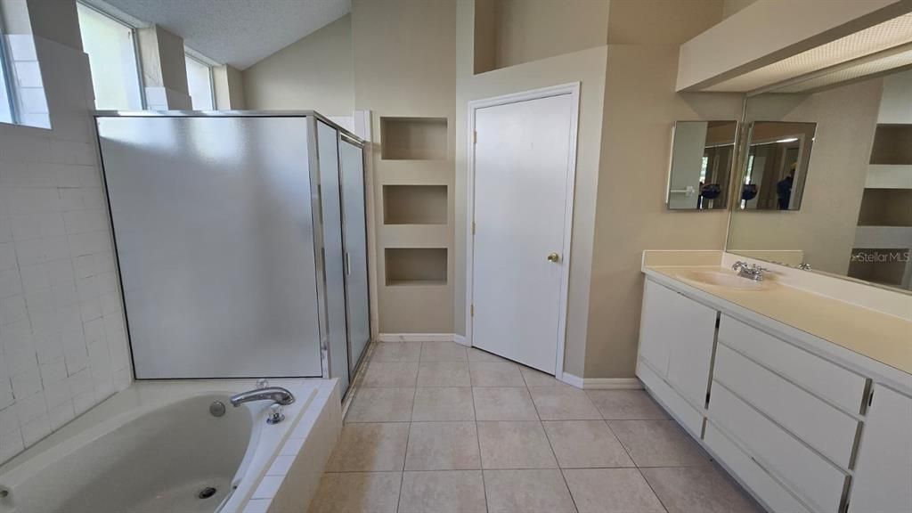 待售: $549,900 (4 贝兹, 3 浴室, 2471 平方英尺)