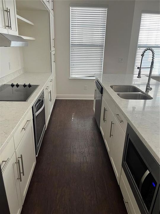 For Rent: $3,095 (4 beds, 3 baths, 1726 Square Feet)