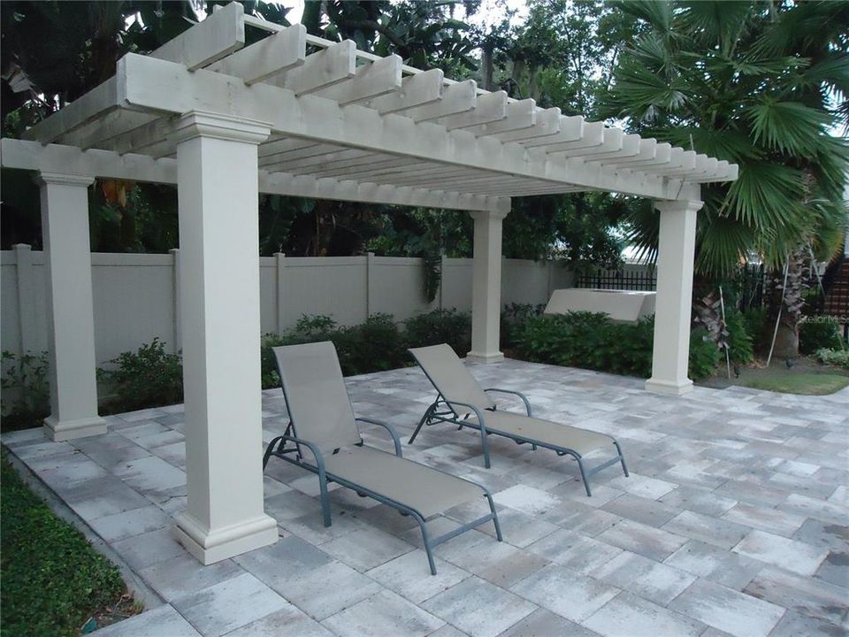 For Rent: $3,095 (4 beds, 3 baths, 1726 Square Feet)