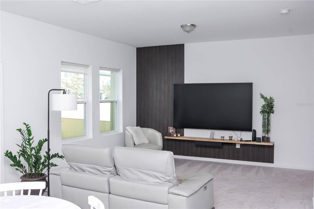 В аренду: $2,500 (3 спален, 2 ванн, 1687 Квадратных фут)