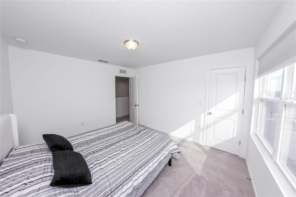 В аренду: $2,500 (3 спален, 2 ванн, 1687 Квадратных фут)