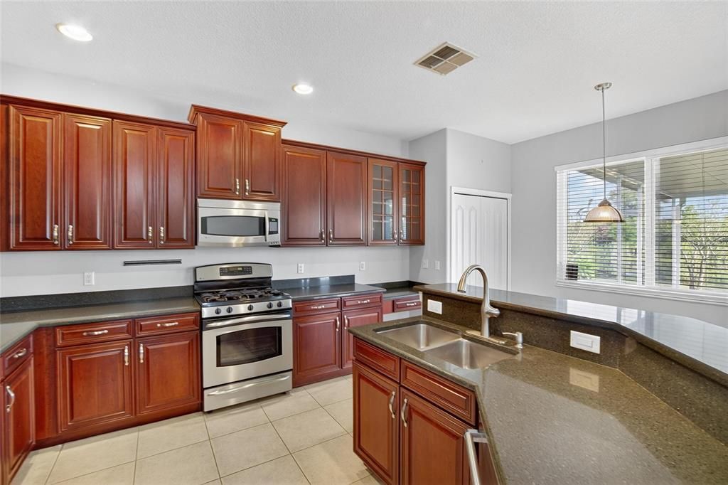 For Sale: $459,000 (4 beds, 2 baths, 2454 Square Feet)