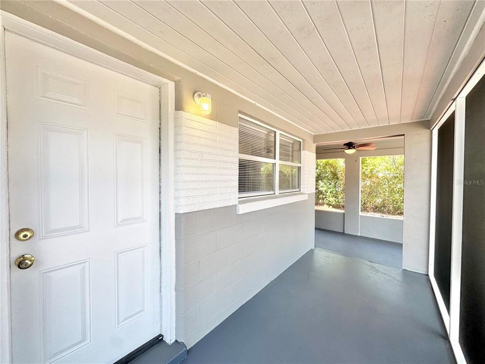 合同活跃: $180,000 (2 贝兹, 1 浴室, 708 平方英尺)