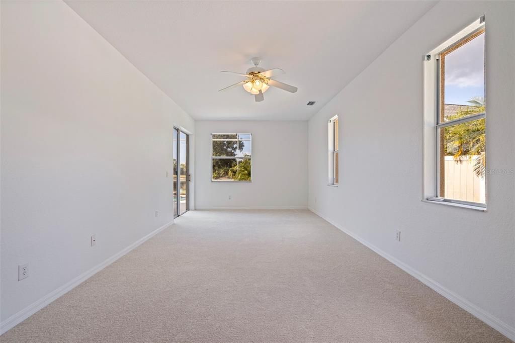 For Sale: $499,000 (4 beds, 3 baths, 2666 Square Feet)