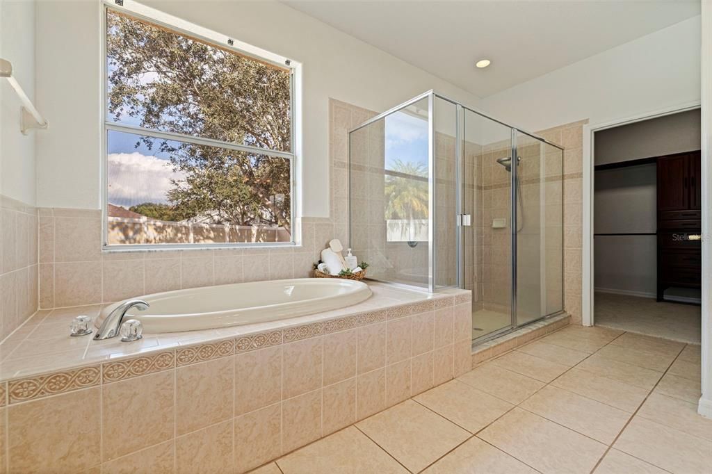 For Sale: $499,000 (4 beds, 3 baths, 2666 Square Feet)