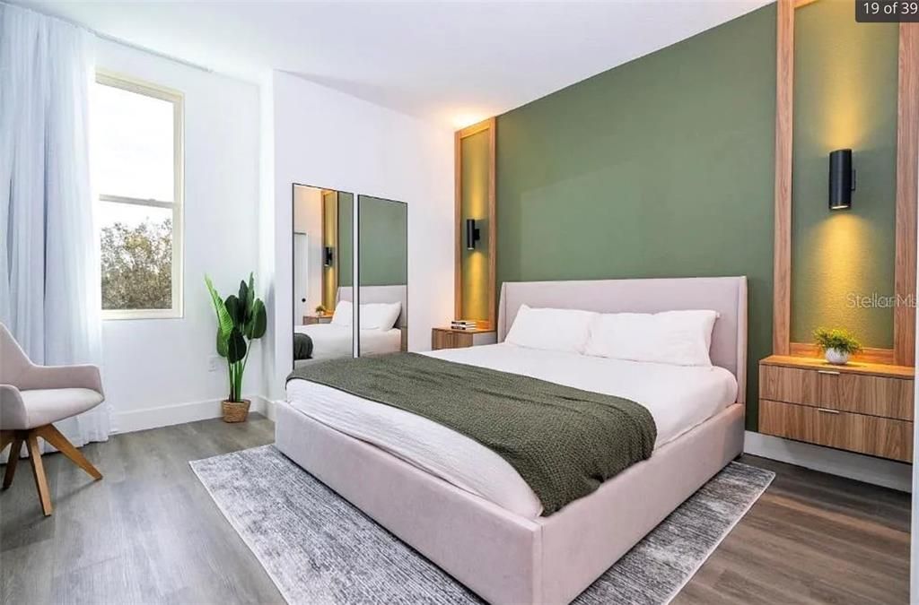 出租: $4,300 (5 贝兹, 4 浴室, 2200 平方英尺)