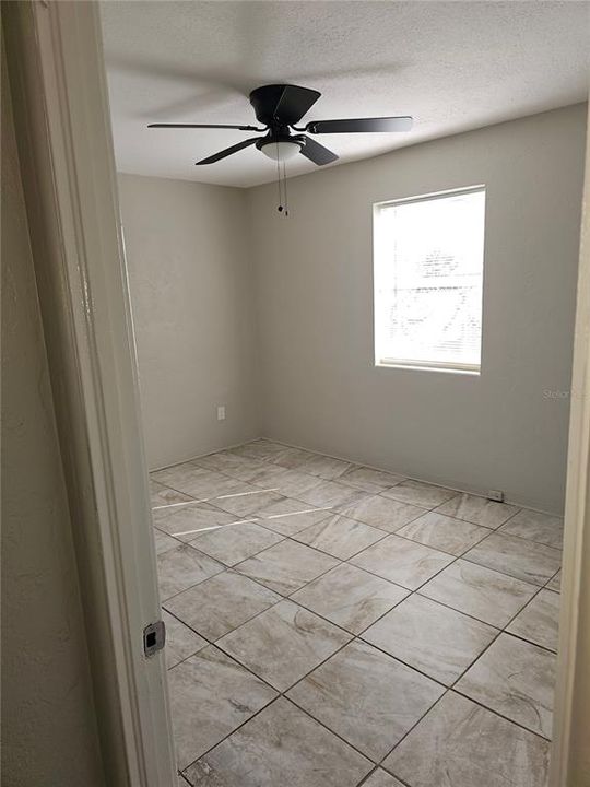 В аренду: $1,800 (3 спален, 1 ванн, 1434 Квадратных фут)