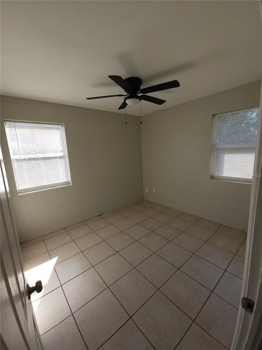 В аренду: $1,800 (3 спален, 1 ванн, 1434 Квадратных фут)