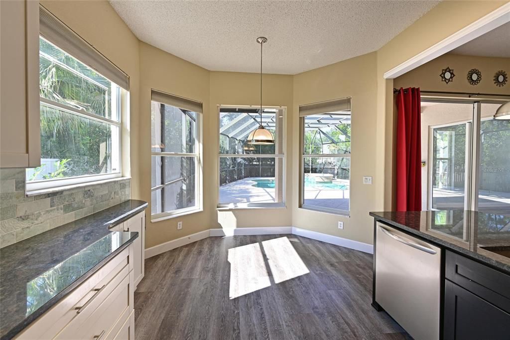 На продажу: $595,000 (3 спален, 2 ванн, 2228 Квадратных фут)