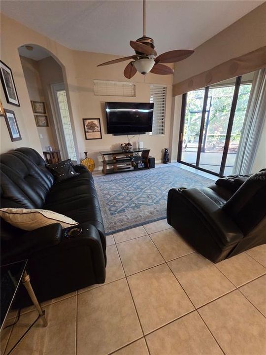 For Sale: $388,000 (3 beds, 2 baths, 2160 Square Feet)