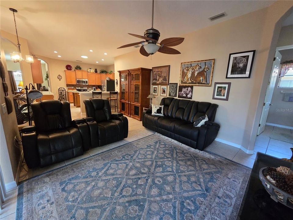 For Sale: $388,000 (3 beds, 2 baths, 2160 Square Feet)