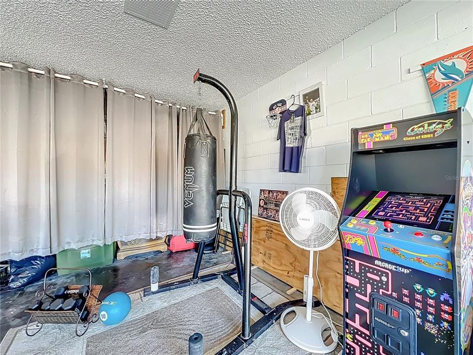 For Sale: $419,000 (3 beds, 2 baths, 1341 Square Feet)