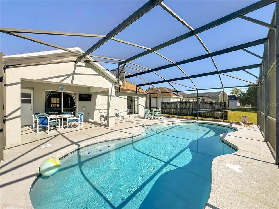 For Sale: $419,000 (3 beds, 2 baths, 1341 Square Feet)