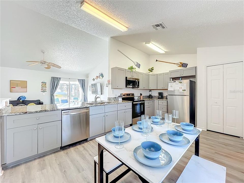 For Sale: $419,000 (3 beds, 2 baths, 1341 Square Feet)