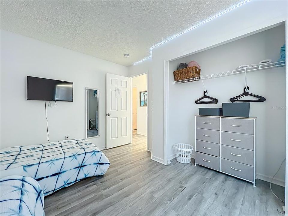 For Sale: $419,000 (3 beds, 2 baths, 1341 Square Feet)