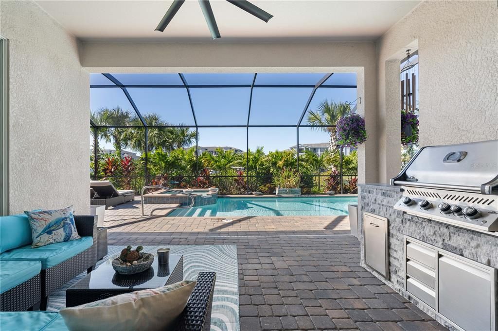 For Sale: $825,000 (3 beds, 3 baths, 2461 Square Feet)