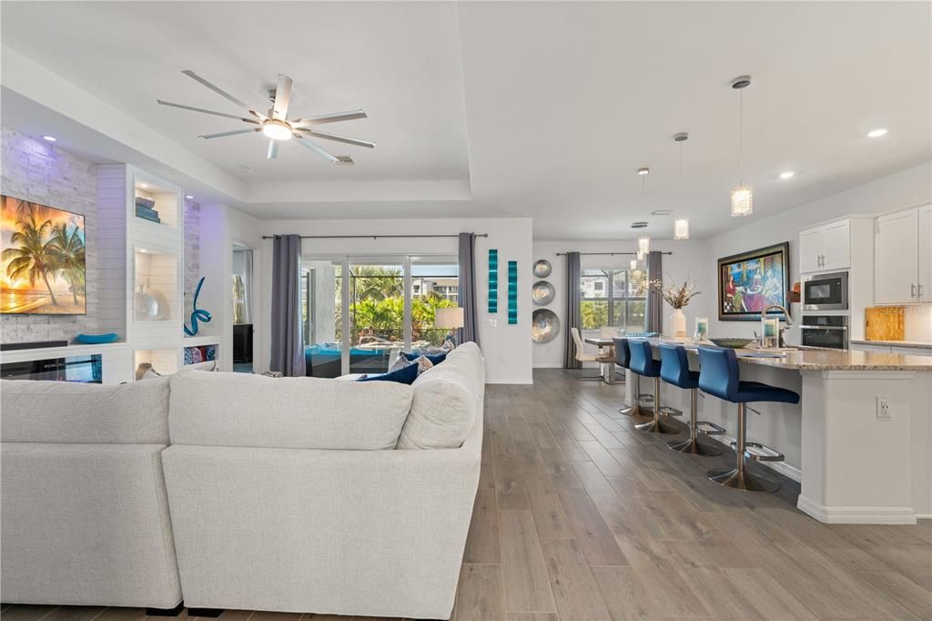 For Sale: $825,000 (3 beds, 3 baths, 2461 Square Feet)