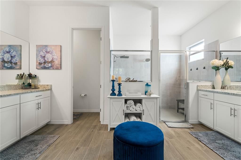 For Sale: $825,000 (3 beds, 3 baths, 2461 Square Feet)