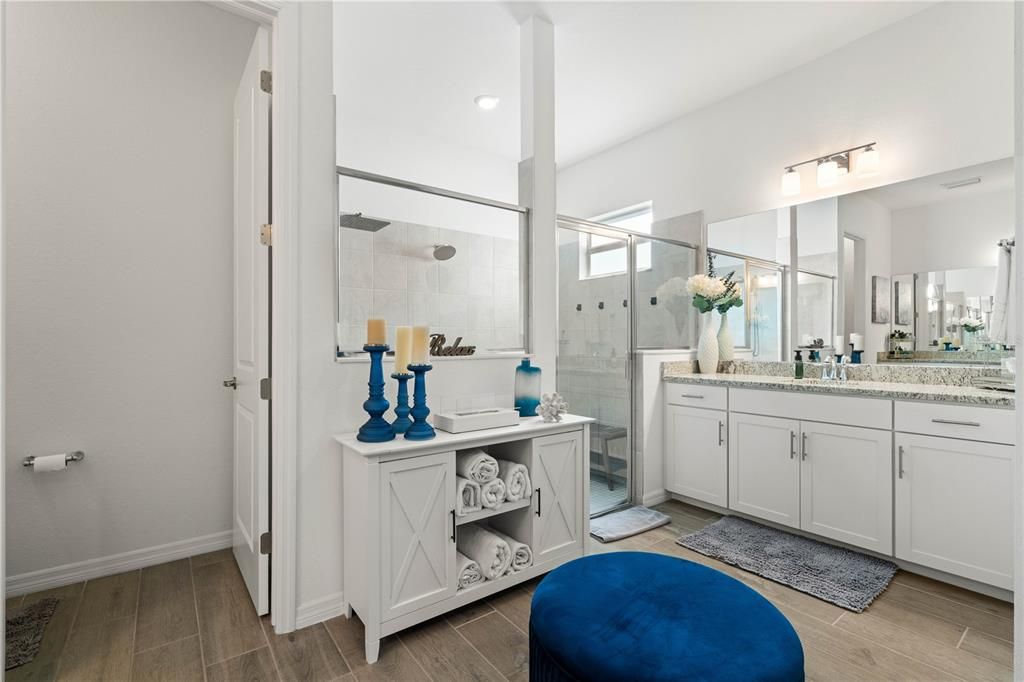 For Sale: $825,000 (3 beds, 3 baths, 2461 Square Feet)