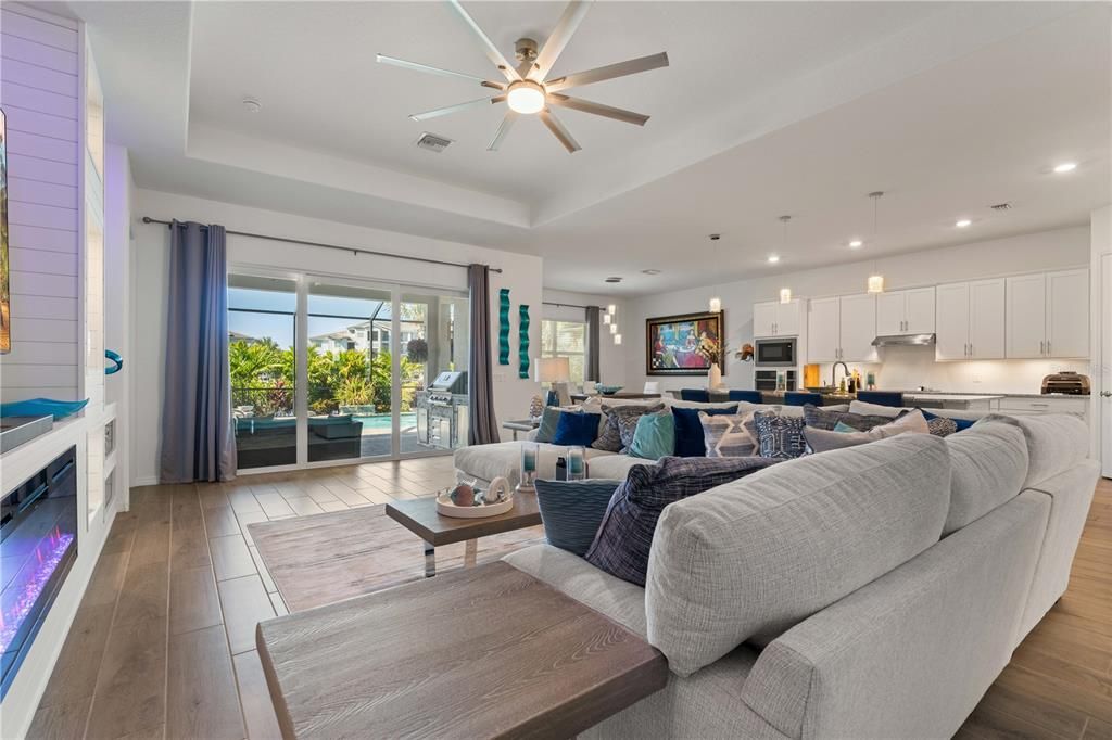 For Sale: $825,000 (3 beds, 3 baths, 2461 Square Feet)