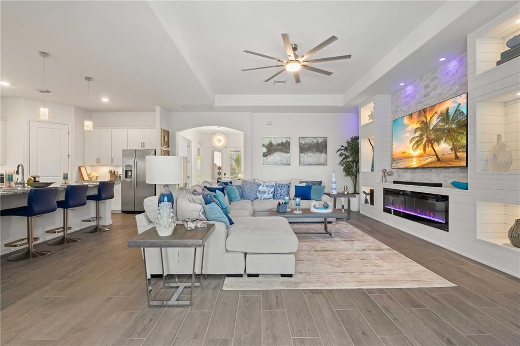 For Sale: $825,000 (3 beds, 3 baths, 2461 Square Feet)