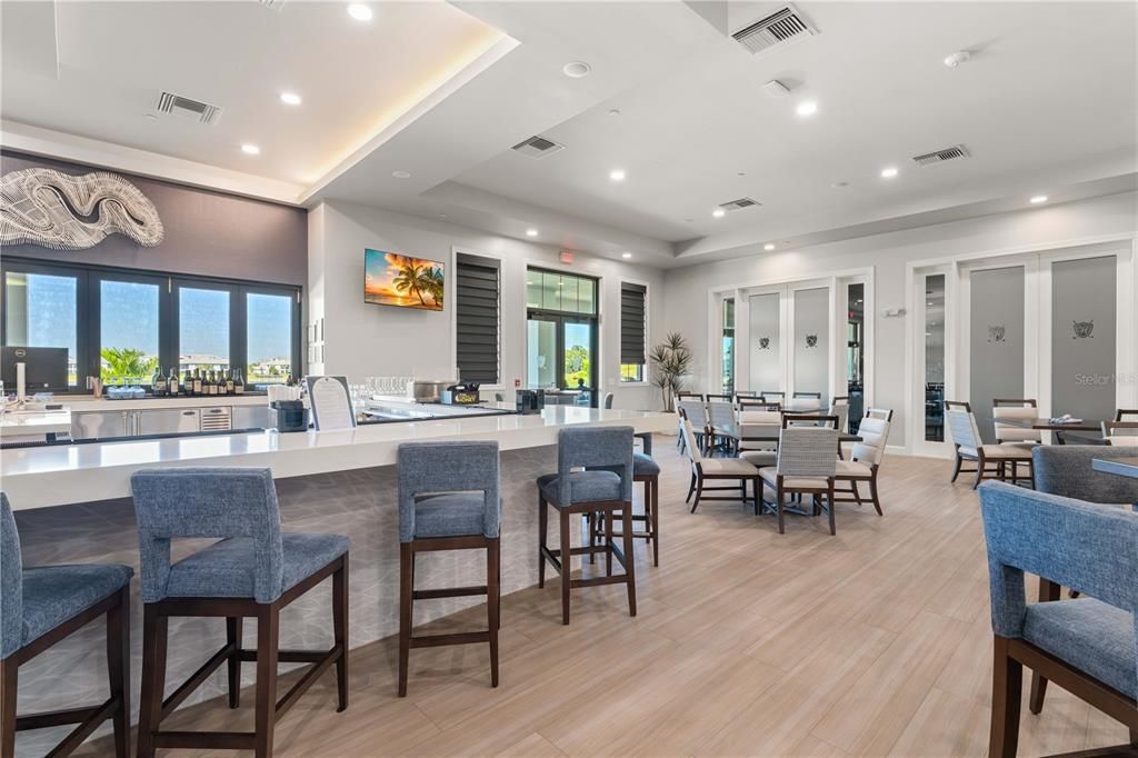 For Sale: $825,000 (3 beds, 3 baths, 2461 Square Feet)