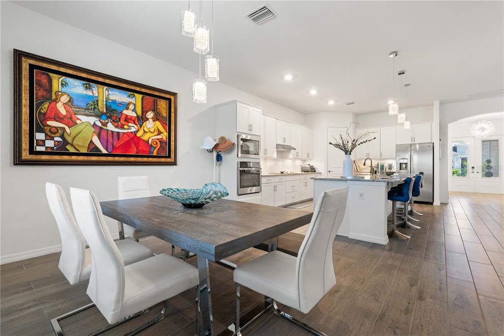 For Sale: $825,000 (3 beds, 3 baths, 2461 Square Feet)