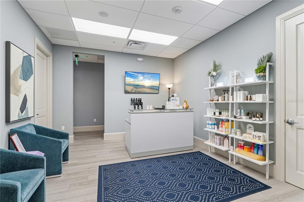 For Sale: $825,000 (3 beds, 3 baths, 2461 Square Feet)