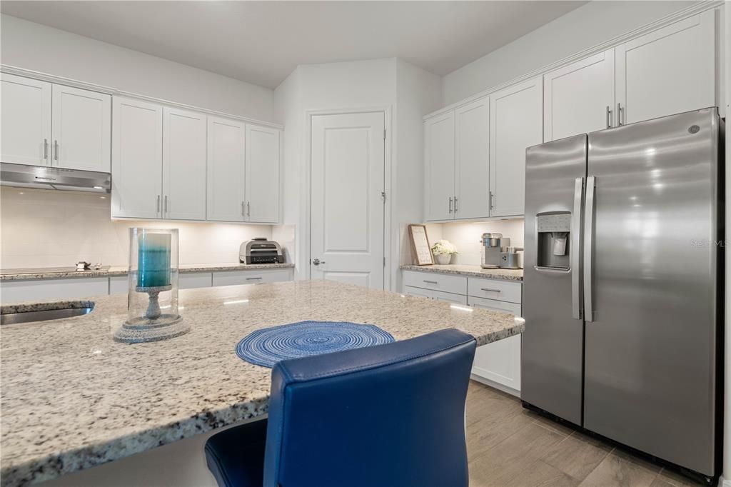 For Sale: $825,000 (3 beds, 3 baths, 2461 Square Feet)