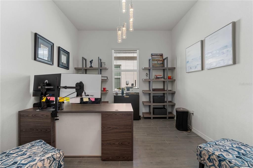 For Sale: $825,000 (3 beds, 3 baths, 2461 Square Feet)