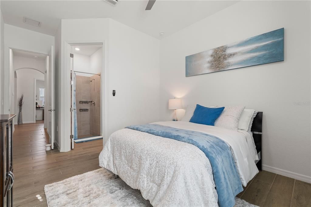 For Sale: $825,000 (3 beds, 3 baths, 2461 Square Feet)